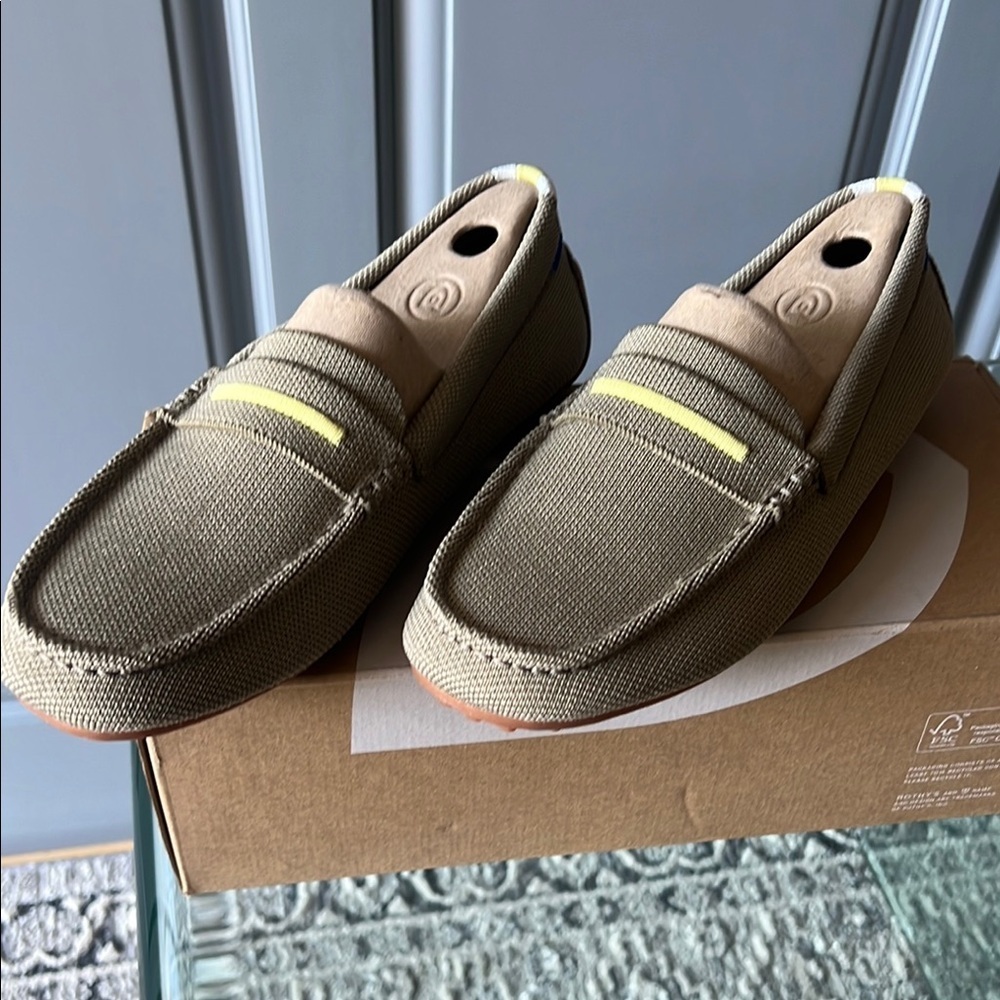 Rothy’s Stylish Olive Loafers for women's Sz 7
